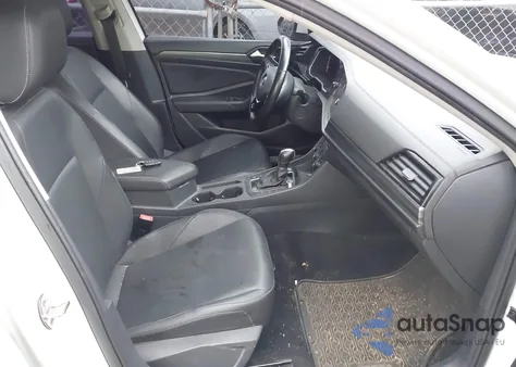 2019 Volkswagen Jetta 1.4T Sel z USA, uszkodzony, nr VIN 3VWE57BU3KM096851